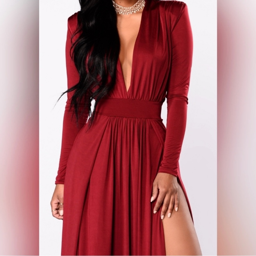 Elegant Red Maxi Dress - Picture 2 of 6
